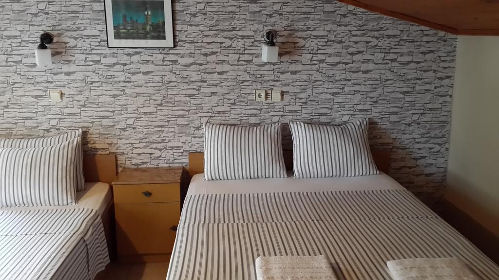 Goel Pension Egirdir Екстер'єр фото